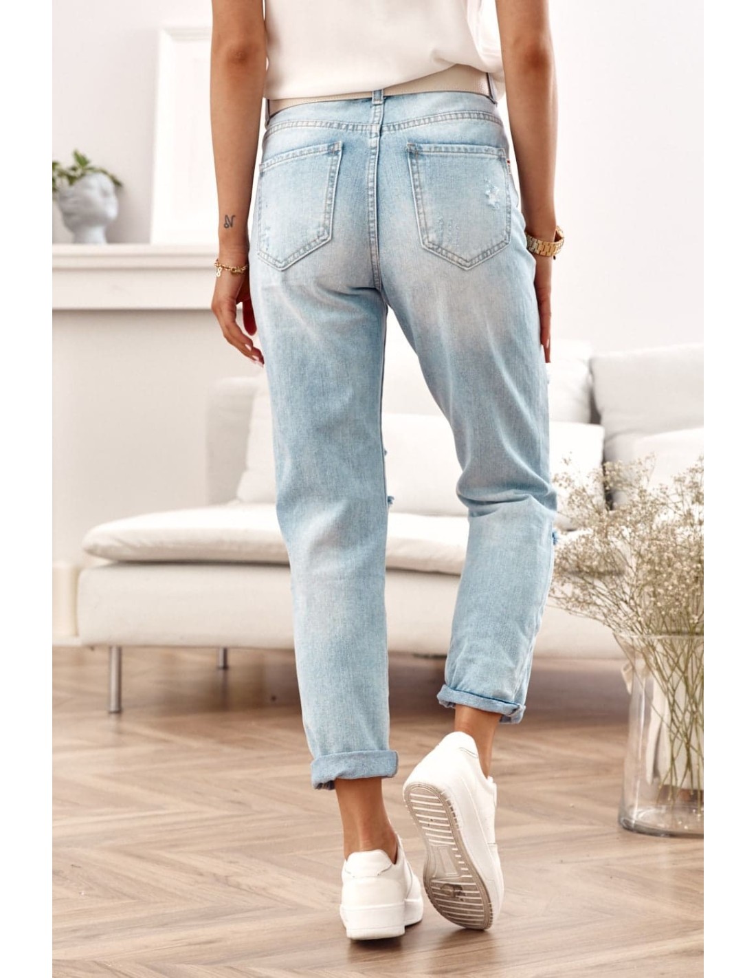 Spodnie jeansowe z dziurami mom fit 5120  - Sklep internetowy - Butik