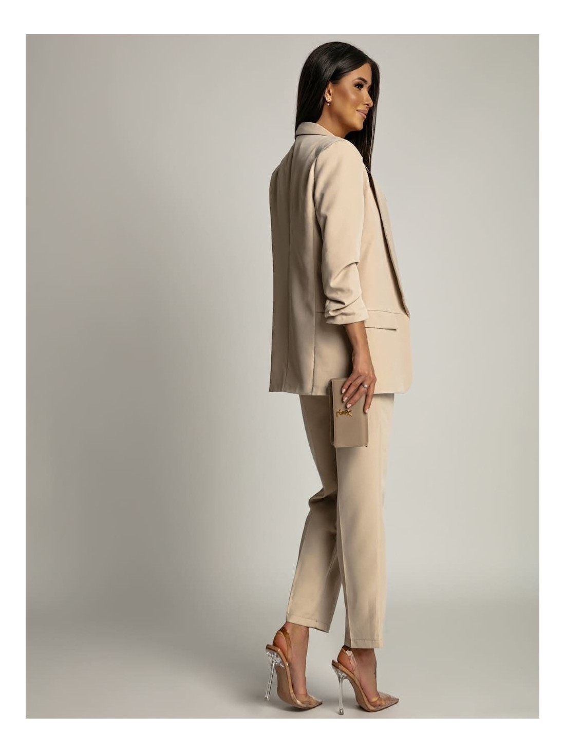 Elegant set of beige jacket and trousers 7684