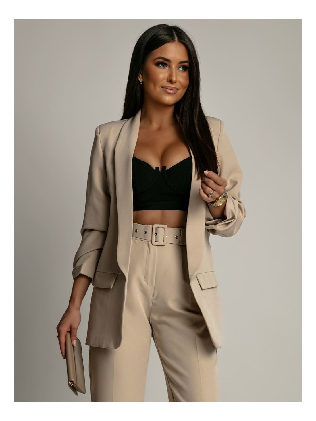 Elegant set of beige jacket and trousers 7684