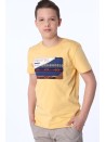 T-shirt chłopięcy z haftowaną aplikacją miodowy NDZ47002 - Sklep internetowy - Butik